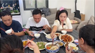 Vlog 2484 ll QUAY XONG VIDEO CHO BÀI HÁT MỚI- ĂN CƠM CÙNG MỌI NGƯỜI- HÔM NAY NGỌC VÀ MẸ ĐÁNH LÊ