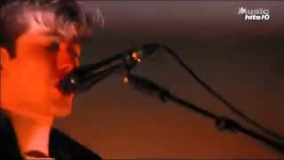 Arctic Monkeys - I Bet You Look Good On The Dancefloor @ Rock En Seine 2011 - HD 1080p