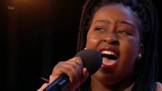 SARAH IKUMU chante "And I Am Telling You" (V.courte)