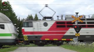 Tasoristeyksen Liedakkala (FIN) - 3.7.2018 / Železniční přejezd / Railroad crossing