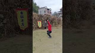 元宵带儿子在田间训练，并展武术基本功组合套路五步拳 武术 非遗传承 父子 农村生活