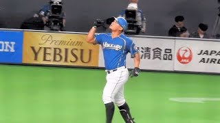 ＜2018.5.5ロッテ戦1回裏２アウト、ランナーなし＞オズワルド・アルシアがライトスタンドへ先制ホームランを放ちダイヤモンド一周しベンチで迎えられる