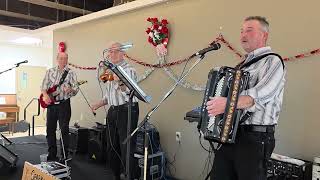 "Pysanka Polka" with the Sparkling Tones