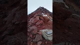 7月17日5時頃の富士山頂　三島岳様子🌥