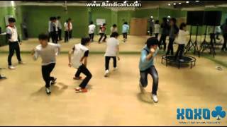 130410 SEVENTEEN dancing Beauty And A Beat - JB (Feat. Seungcheol \u0026 Doyoon)