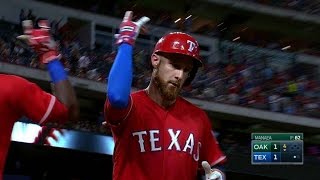 OAK@TEX: Lucroy puts the Rangers on the board