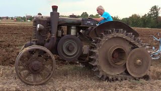 Aratura bivomere Landini semicingolato testacalda | Semi-tracked hot bulb tractor plowing On Board