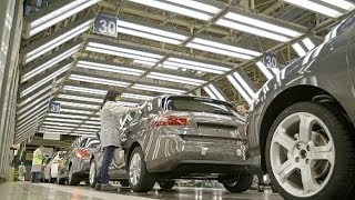 Peugeot-Citroen consider selling stake to China - economy