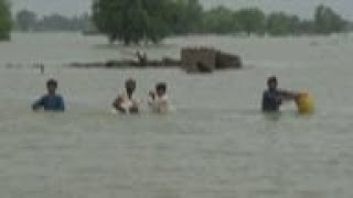 Flood-hit Punjab village in Pakistan evacuated