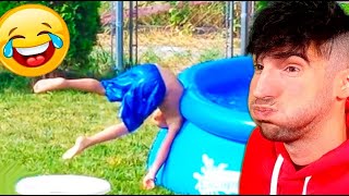 Niños chistosos jugando piscinas de agua & albercas - Videos De Risa 2020 nuevos 😂 Videos Graciosos