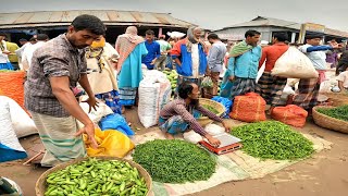 সকাল বেলার গ্রামের বাজার। গ্রামের হাট বাজার। Beautiful Morning Village Market in Bangladesh