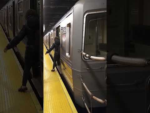 Brooklyn Bound R68A B Train Entering And Leaving 145th Street - YouTube