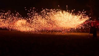 Explosive molten iron flower show lights up Spring Festival