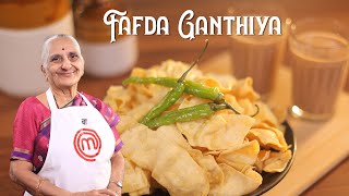 Gujarati Fafda Recipe | Crispy \u0026 Authentic Fafda by Gujju Ben | Traditional Gujarati Nasta