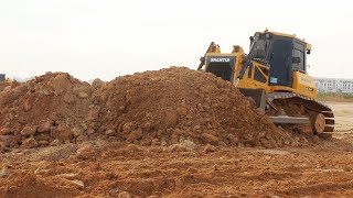 Most extreme land filling equipment SHANTUI Bulldozer pushing soil \u0026 Truck unloading soil