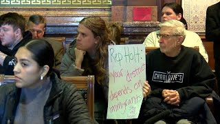 Iowa bill would require local law enforcement to help ICE