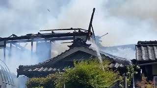 【火事】伊予市宮下で住宅全焼　消化作業現場の様子