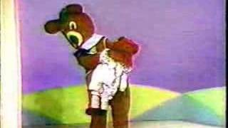Captain Kangaroo-Dancing Bear