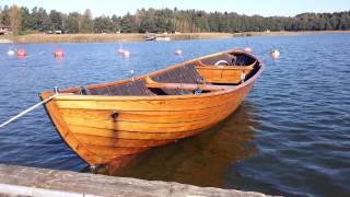 Puuvene ja Wickström / Wooden boat old engine