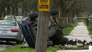 Driver flees the scene of a car crash that killed 2 men in Detroit