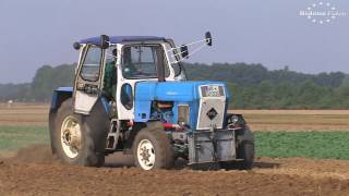 Alte Traktoren pflügen in Axien 2-6 Old Tractors Plowing in Germany