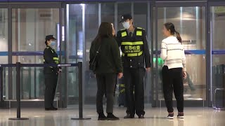 Anxiety rises in China, abroad as virus spreads