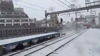 西鉄8000形雪の中へ