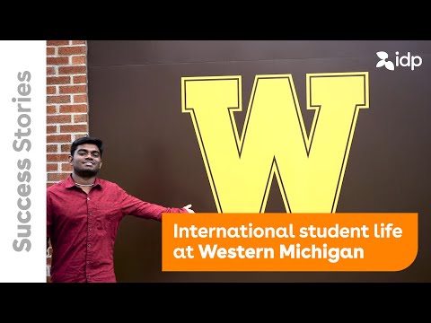How many students go to Western Michigan University?