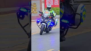 深圳交警铁骑就是帅气交警铁骑 交警执法 交警指挥手势 街头随拍