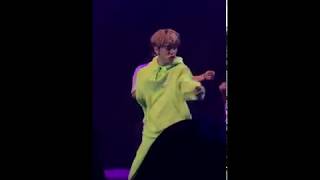 190427 Jung Daehyun’s 1st Solo Concert “Uptown Funk” Fancam (Vertical Cam)