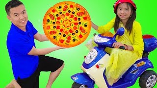 Wendy Pretend Play Kids Pizza Delivery Food Restaurant & Oven Toy w/ a Scooter