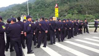 2014.12.24 省道 台2丙 基福公路 基平隧道前 基隆市 暖暖區民 路障封路