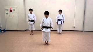 JKA Yukukai  Mahiro, Miyu and Yumi  Practicing Team Kata Heiangodan