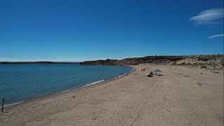 Cómo llegar a Pueblo Blanco, un paraíso de arena a una hora de Neuquén Capital