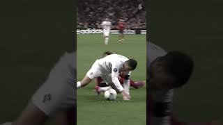 Cristiano Ronaldo nutmegs Sergio Ramos 🔥 #shorts #footbal