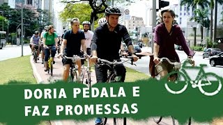 Pedalando, Doria faz promessas sobre ciclovias e velocidade na marginal