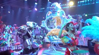 A Trip To The Robot Restaurant (ロボットレストラン)