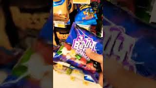 🍭🍬 MOST SATISFYING SOUNDS YUMMY ASSORTED CANDIES ASMR 🍭#CANDIES #sweets #asmrsounds #shorts #asmr