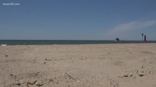 Lake Michigan nears record -breaking levels