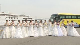 はとバスガイドが花嫁姿 船上結婚式をＰＲ