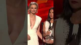 This was weird sarcasm after what kanye did #shorts #taylorswift #swifties #awardshow #yt #1989