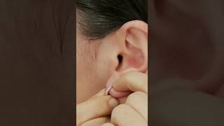 HOW TO PUT EARINGS IN YOUR EAR WITHOUT ANY HAZZLE|#shorts