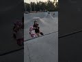 Красива блондинка на роликах ролики roller квади rollerskating