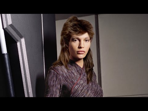 Who plays the Vulcan girl on Star Trek: Enterprise?