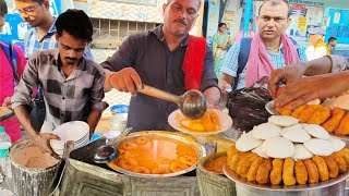 Two Brothers Selling South Indian Idli & Vada Outside Of Howrah Station | Street Food India