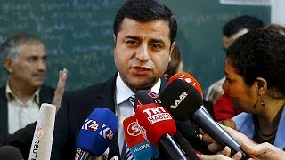 Turquie : le leader pro-kurde Selahattin Demirtas échappe à une tentative d'attentat