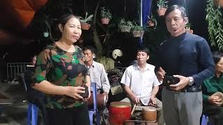 đình duấn - hồng tươi cùng anh em nhạc công clb quê hương ngân tiếng trống chèo góp vui