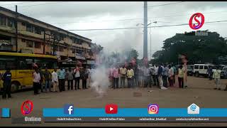 Bhatkal: BJP workers burst crackers after Yeddyurappa wins trust vote in Karnataka