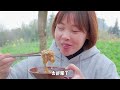 秋妹在家燙火鍋，一兜子毛肚隨便造，香辣脆嫩吃嗨了！ 【顏美食】