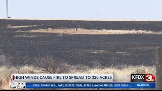 Fire officials contain large 300-acre grass fire near Olney